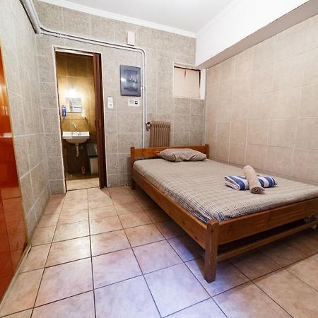 Private Flat For 2 Or 3 With Back Yard Near Exarhia Square And Archaelogical Museum Apartment Athens Exterior photo