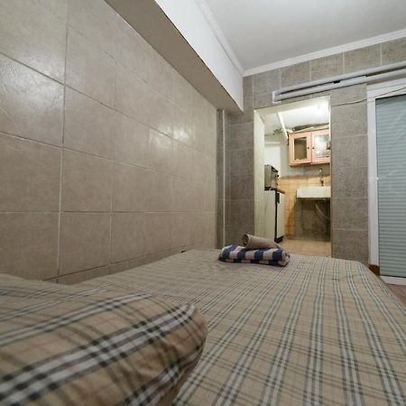 Private Flat For 2 Or 3 With Back Yard Near Exarhia Square And Archaelogical Museum Apartment Athens Exterior photo
