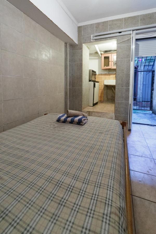 Private Flat For 2 Or 3 With Back Yard Near Exarhia Square And Archaelogical Museum Apartment Athens Exterior photo