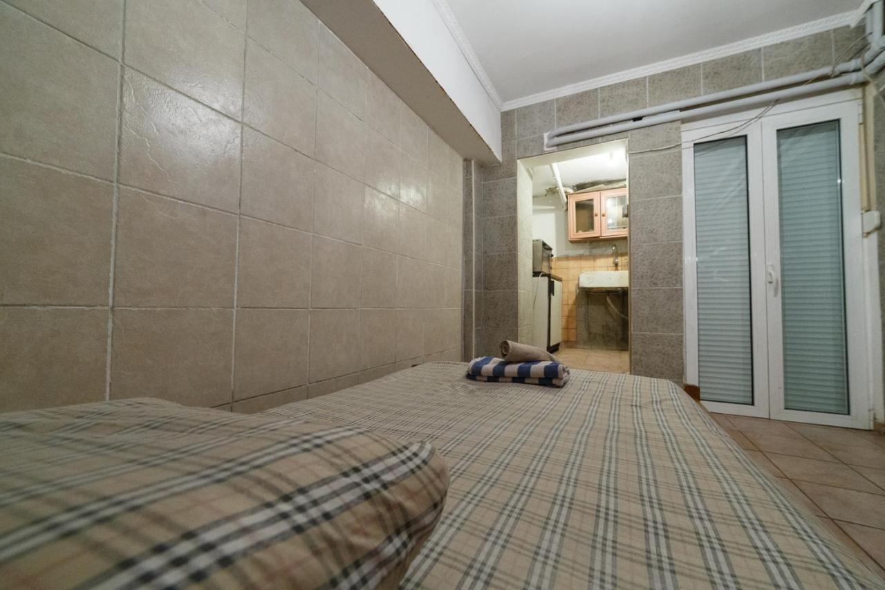 Private Flat For 2 Or 3 With Back Yard Near Exarhia Square And Archaelogical Museum Apartment Athens Exterior photo