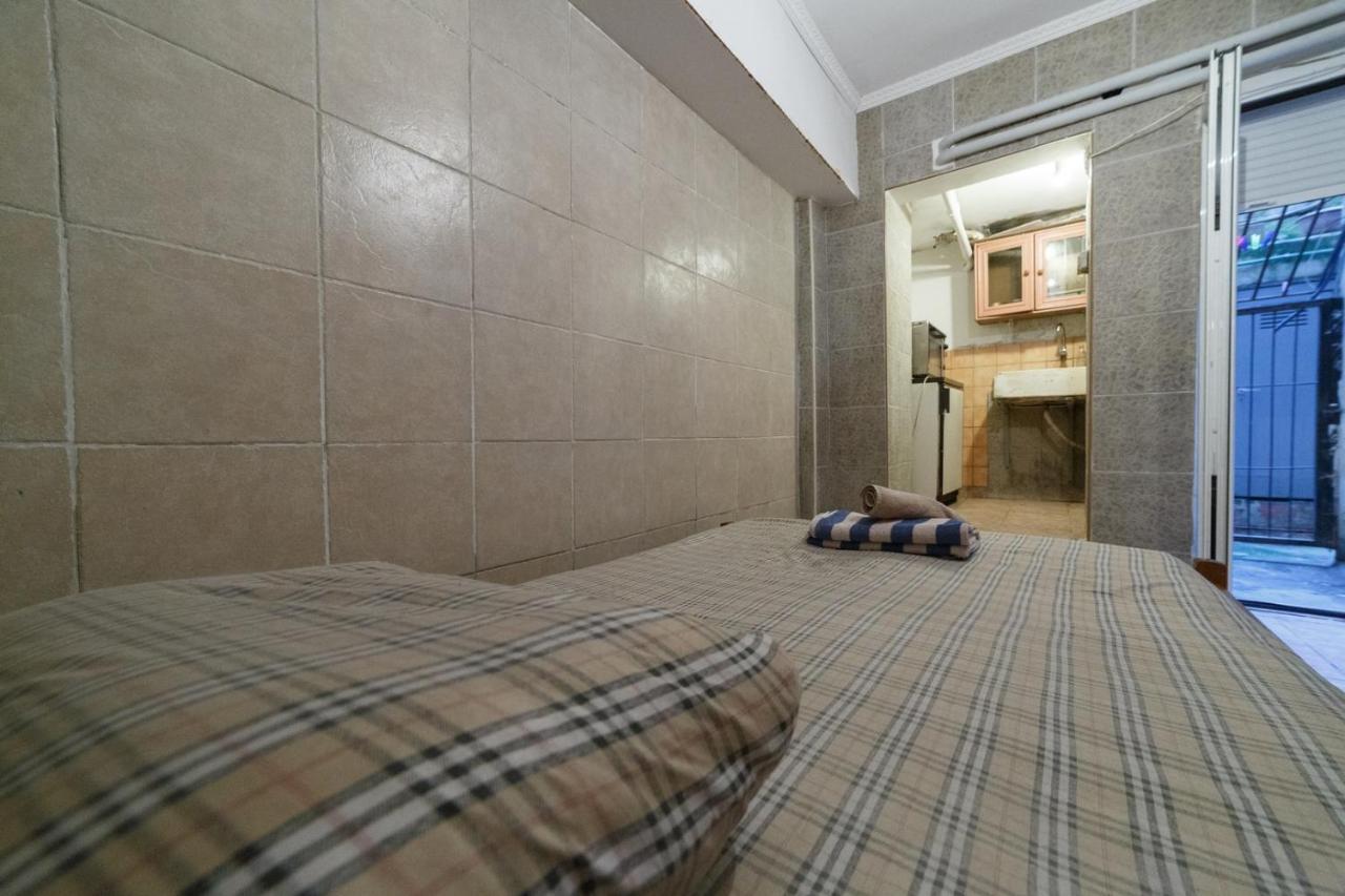 Private Flat For 2 Or 3 With Back Yard Near Exarhia Square And Archaelogical Museum Apartment Athens Exterior photo